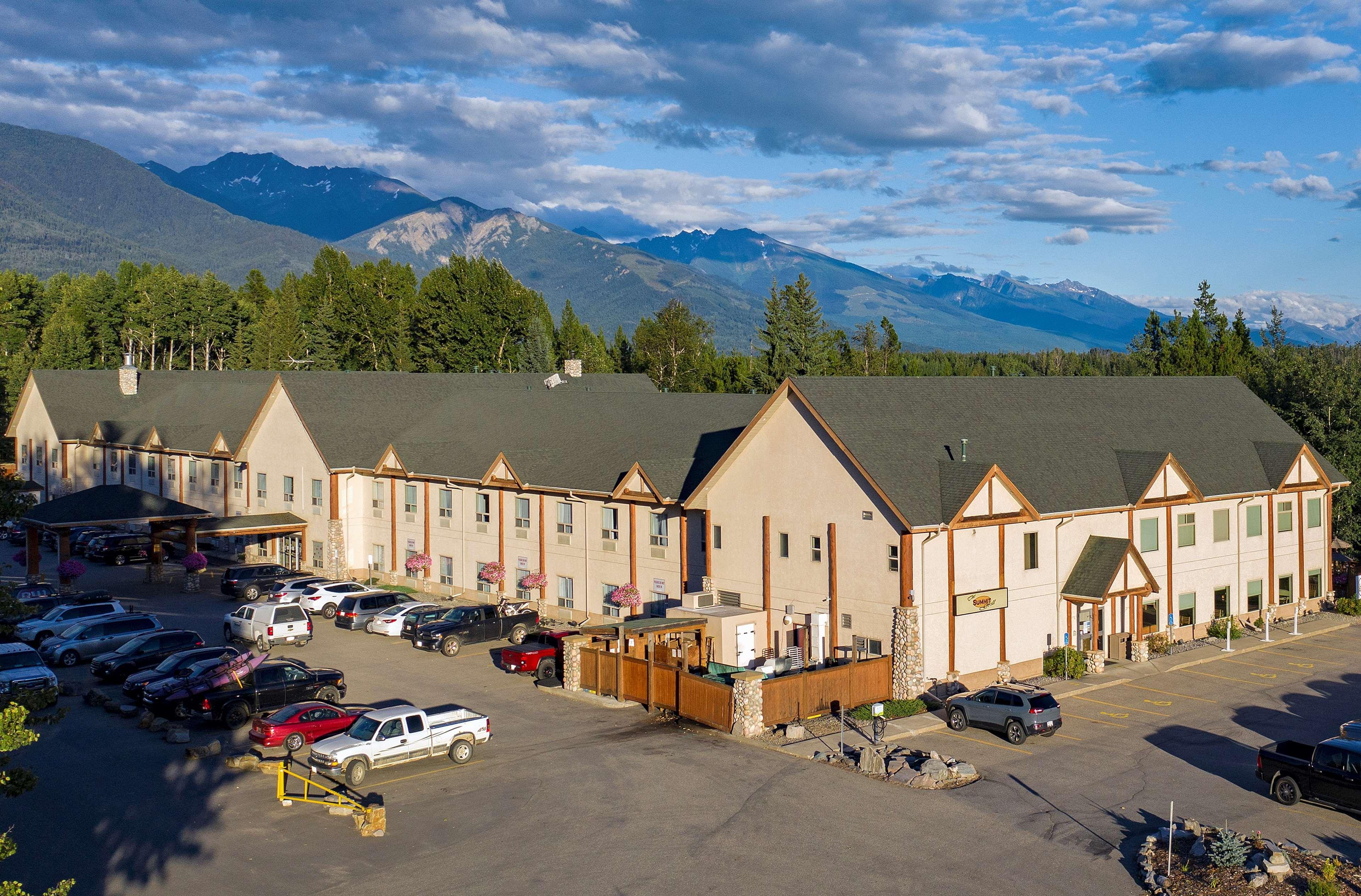 Best Western Plus Valemount Inn & Suites Exterior photo
